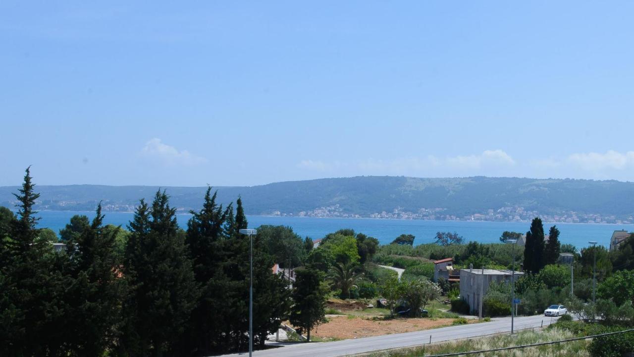 Apartments With A Parking Space Kastel Stafilic, Kastela - 21948 Экстерьер фото